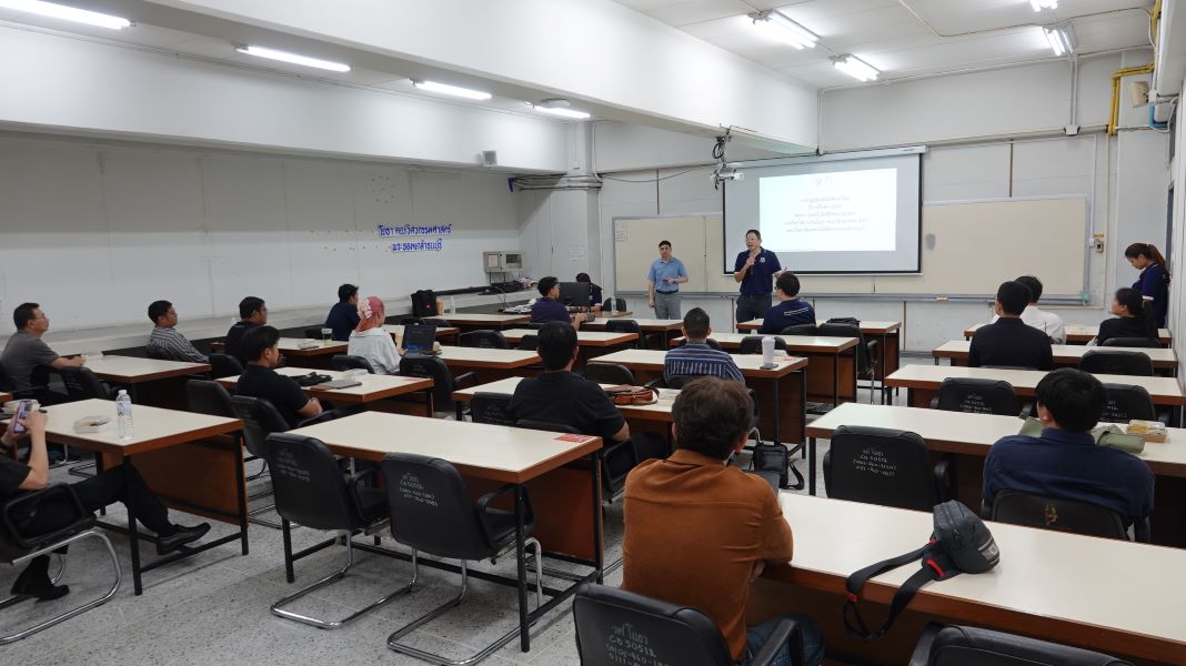 โครงการเทคโนโลยีวิศวกรรมโยธา มจธ. จัดปฐมนิเทศนักศึกษาใหม่ พร้อมบรรยายพิเศษด้านวิศวกรรมโครงสร้างพื้นฐานทางรถไฟ